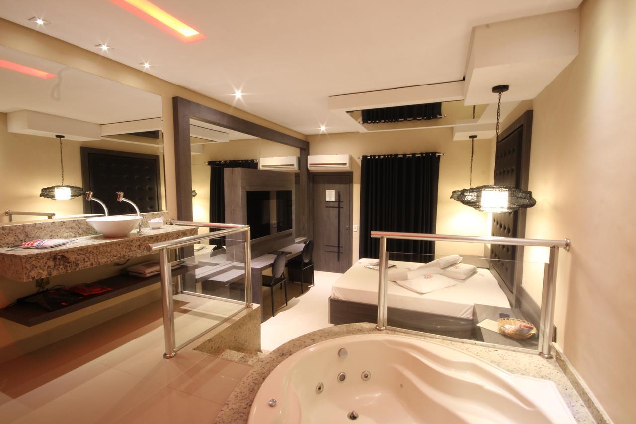 Love hotel Happy Night (adults Only)